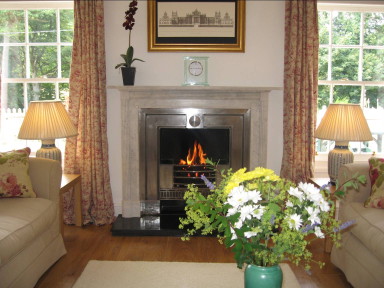 Finch Cottage - Sitting room - a warm welcome - larger image