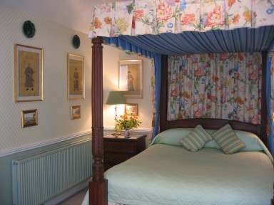 The Forest Room - Four-poster bed - larger image